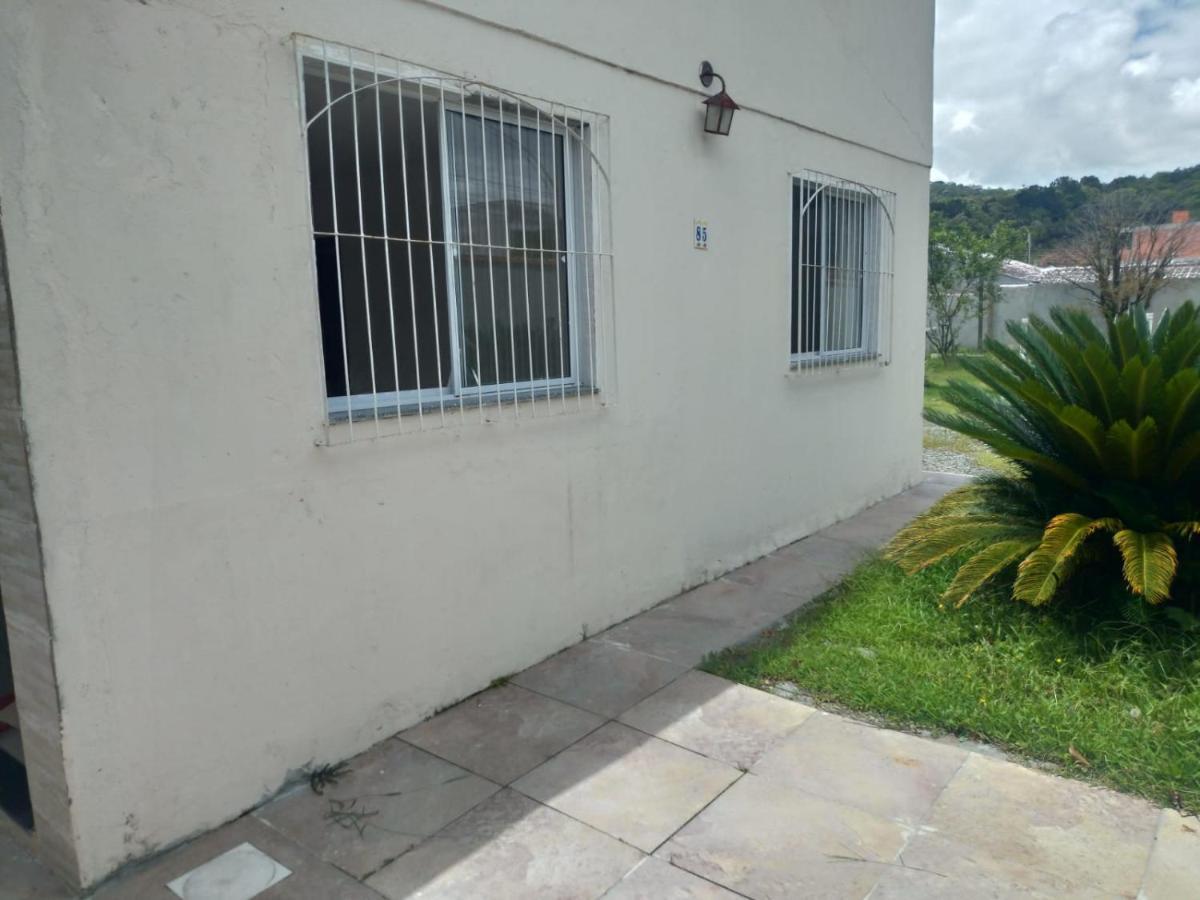 Casa Agradavel Em Camboriu Com Estacionamento No Patioヴィラ エクステリア 写真